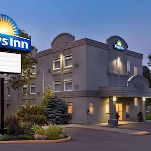 Hotel Days By Wyndham Toronto West